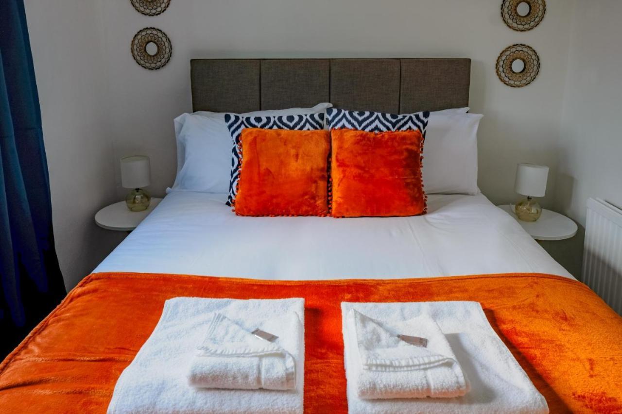 Modern & Artistic Design Humphreys Lodge - Sleep 6 캠브리지 외부 사진